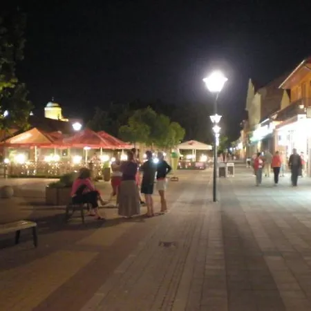 Korzo Πανσιόν Štúrovo
